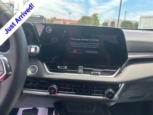 New 2026 Chevrolet Equinox LT w/ Convenience Package II FWD image 22