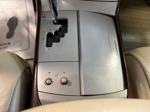 Used 2009 Toyota Avalon XLS FWD image 14