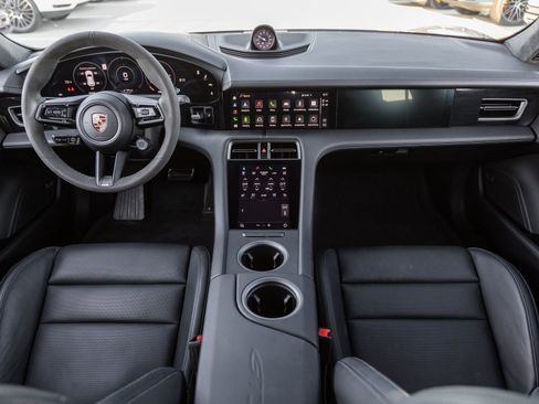 Used 2023 Porsche Taycan GTS image 12