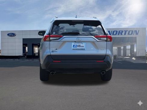 Used 2024 Toyota RAV4 XLE FWD image 8