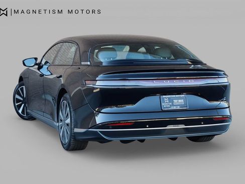 Used 2024 Lucid Air Touring image 7