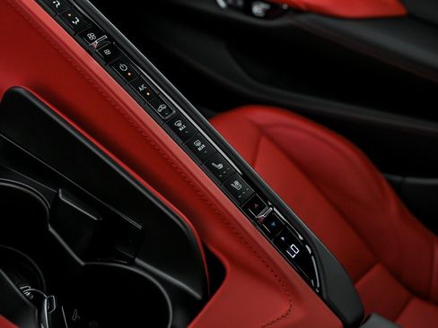 Used 2023 Chevrolet Corvette Stingray Premium Conv w/ Z51 Performance Package RWD image 41