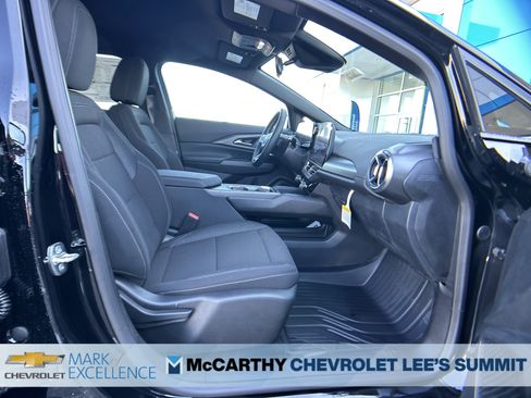 New 2026 Chevrolet Equinox EV LT w/ Comfort Package image 41
