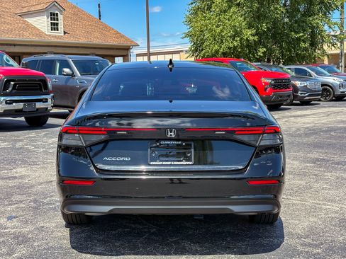 Used 2024 Honda Accord EX image 10