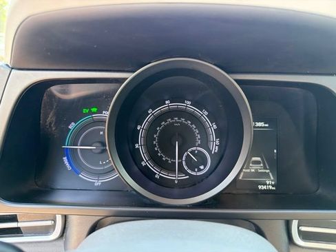 Used 2023 Hyundai Elantra Blue w/ Cargo Package FWD image 14