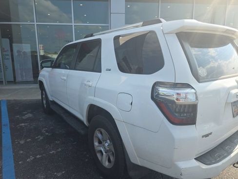 Used 2019 Toyota 4Runner SR5 Premium AWD/4WD image 4