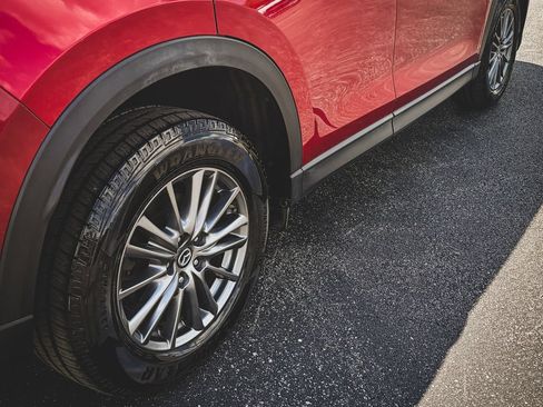 Used 2020 MAZDA CX-5 Touring FWD image 27