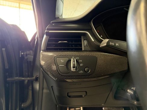 Used 2019 Audi S5 Premium Plus w/ Premium Plus image 23