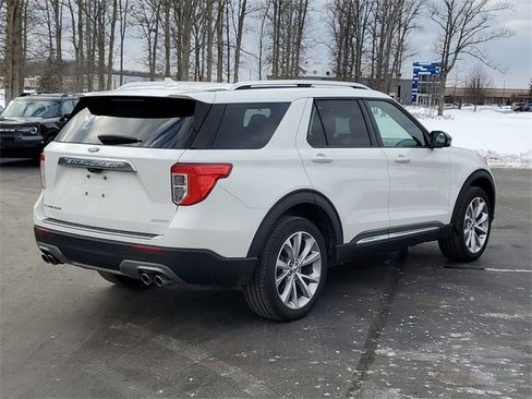 Certified 2022 Ford Explorer Platinum w/ Equipment Group 601A image 3