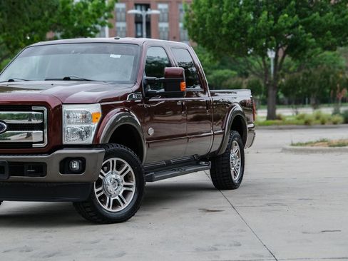 Used 2015 Ford F250 King Ranch w/ FX4 Off-Road Package image 9