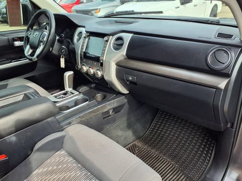 Used 2021 Toyota Tundra SR5 w/ SR5 Upgrade Package AWD/4WD image 28