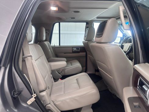 Used 2014 Lincoln Navigator 4WD image 11