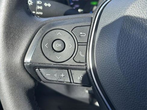 Certified 2022 Toyota RAV4 SE image 27