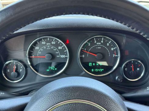 Used 2017 Jeep Wrangler Unlimited Sahara AWD/4WD image 25