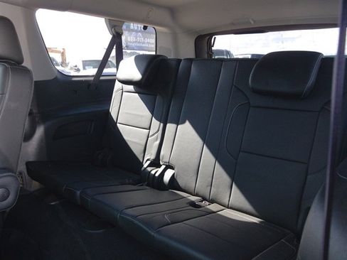 Used 2016 GMC Yukon XL SLT w/ Open Road Package AWD/4WD image 31
