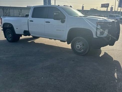 Used 2022 Chevrolet Silverado 3500 W/T w/ WT Convenience Package AWD/4WD image 1