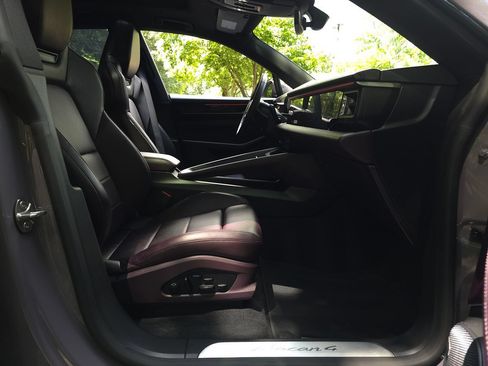 Used 2025 Porsche Macan 4 Electric AWD/4WD image 23