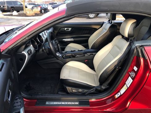 Used 2015 Ford Mustang GT Premium w/ Equipment Group 401A image 18