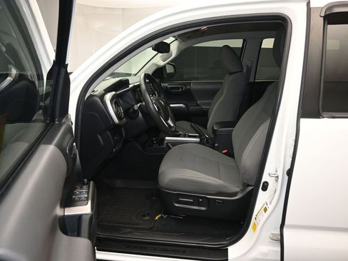 Used 2022 Toyota Tacoma SR5 image 11