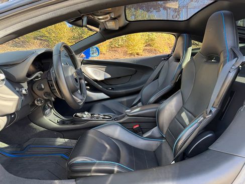 Used 2021 McLaren GT image 14