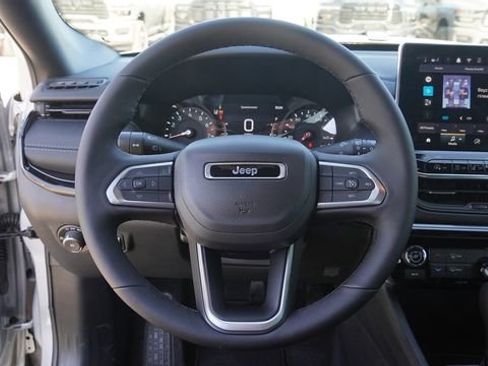 New 2026 Jeep Compass Latitude image 26