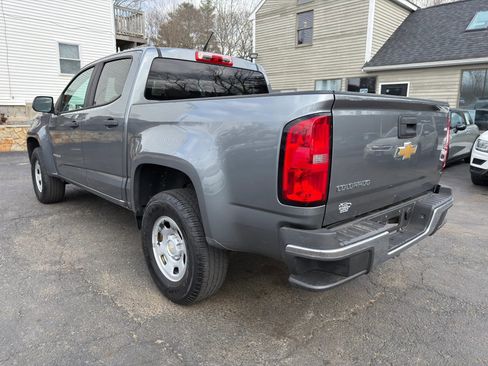 Used 2018 Chevrolet Colorado W/T w/ WT Convenience Package image 5