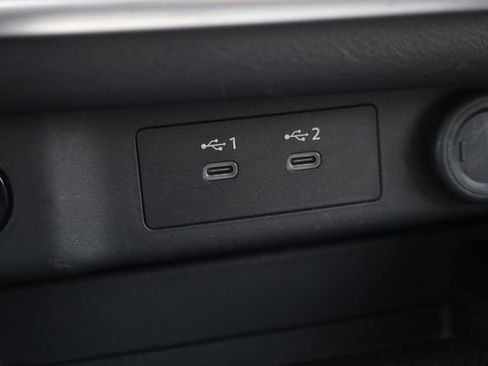 Used 2025 Nissan Rogue SV FWD image 19