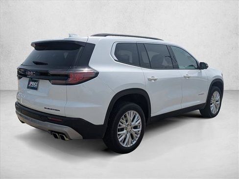Used 2024 GMC Acadia Elevation w/ Luxury Package FWD image 5