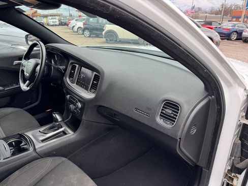 Used 2023 Dodge Charger SXT w/ Blacktop Package image 13