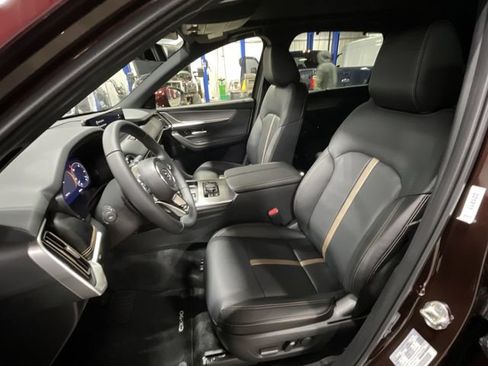 Certified 2026 MAZDA CX-90 3.3 Turbo w/ Premium Plus Pkg AWD/4WD image 17