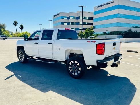 Used 2019 Chevrolet Silverado 2500 W/T w/ Snow Plow Prep Package image 17