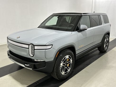 Used 2023 Rivian R1S Adventure AWD/4WD image 1