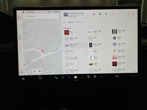 Used 2022 Tesla Model S image 26