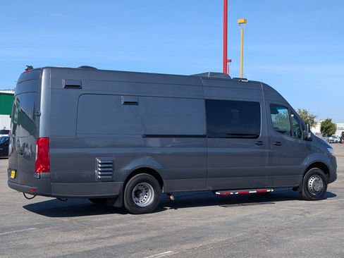 Used 2021 Mercedes-Benz Sprinter 4500 w/ Parking Package image 9