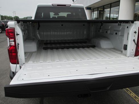 Used 2024 Chevrolet Silverado 2500 Custom w/ Custom Value Package AWD/4WD image 9