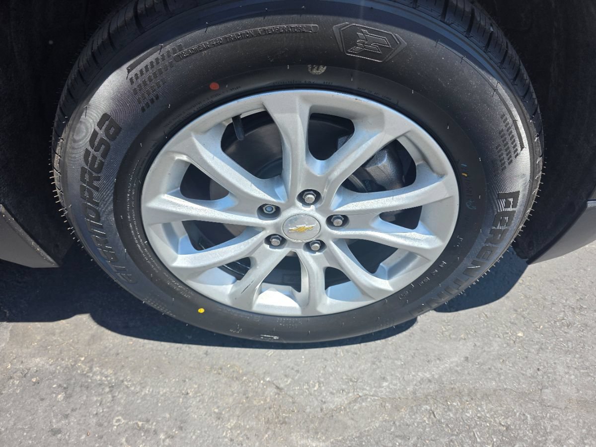 Used 2018 Chevrolet Equinox LT FWD image 13