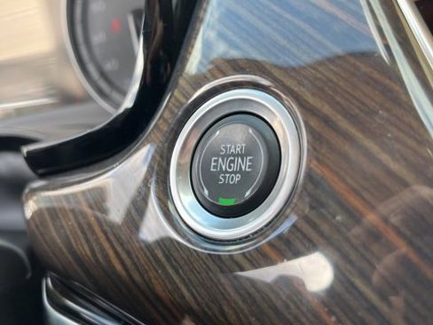 Used 2024 Cadillac XT6 Premium Luxury w/ Platinum Package image 25