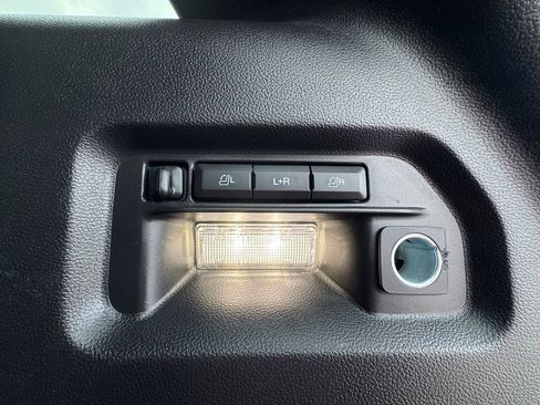 Used 2024 Ford Explorer Platinum w/ Technology Package AWD/4WD image 36