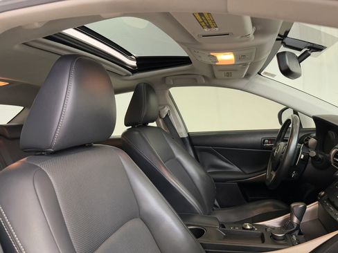 Used 2015 Lexus IS 250 image 25