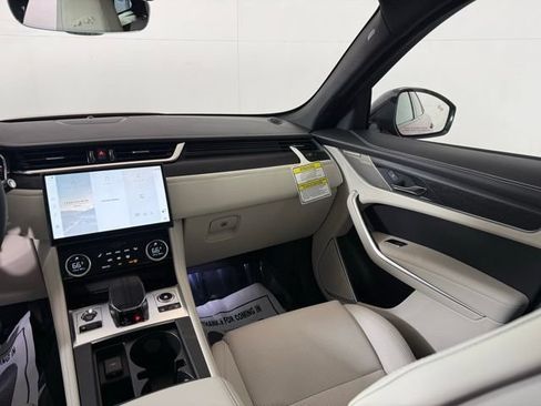 Certified 2026 Jaguar F-PACE R-Dynamic S AWD/4WD image 24