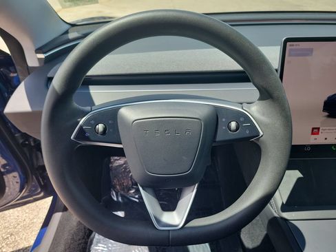 Used 2024 Tesla Model 3 Standard Range RWD image 18
