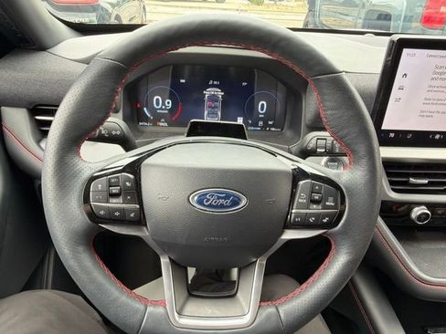 Used 2025 Ford Explorer ST-Line AWD/4WD image 16