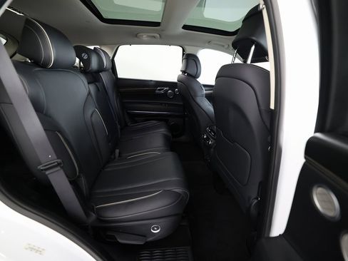 Used 2021 Genesis GV80 2.5T w/ Prestige Package 04 image 11