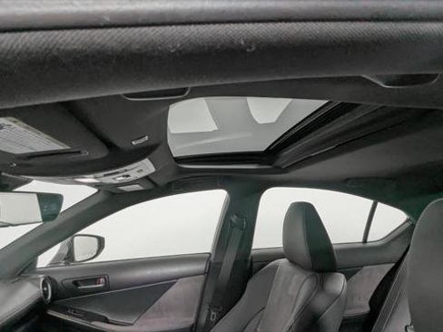 Used 2022 Lexus IS 500 image 16