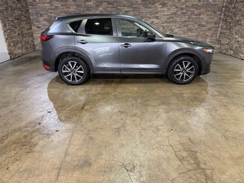 Used 2018 MAZDA CX-5 Touring w/ Preferred Equipment Package FWD image 30