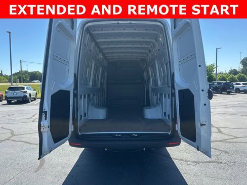 Used 2025 Mercedes-Benz Sprinter 3500 image 19