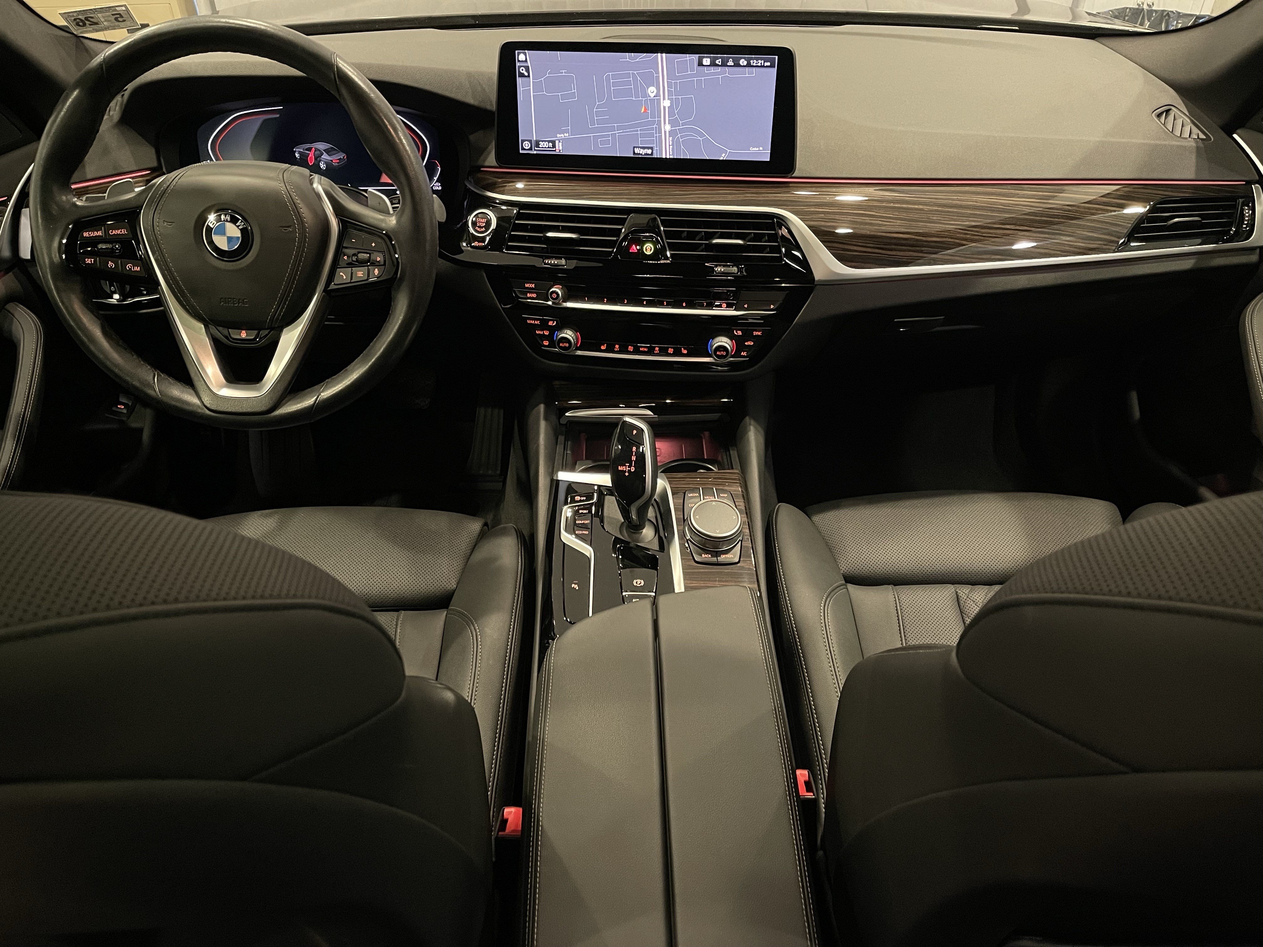Used 2021 BMW 530i xDrive w/ Convenience Package AWD/4WD image 16