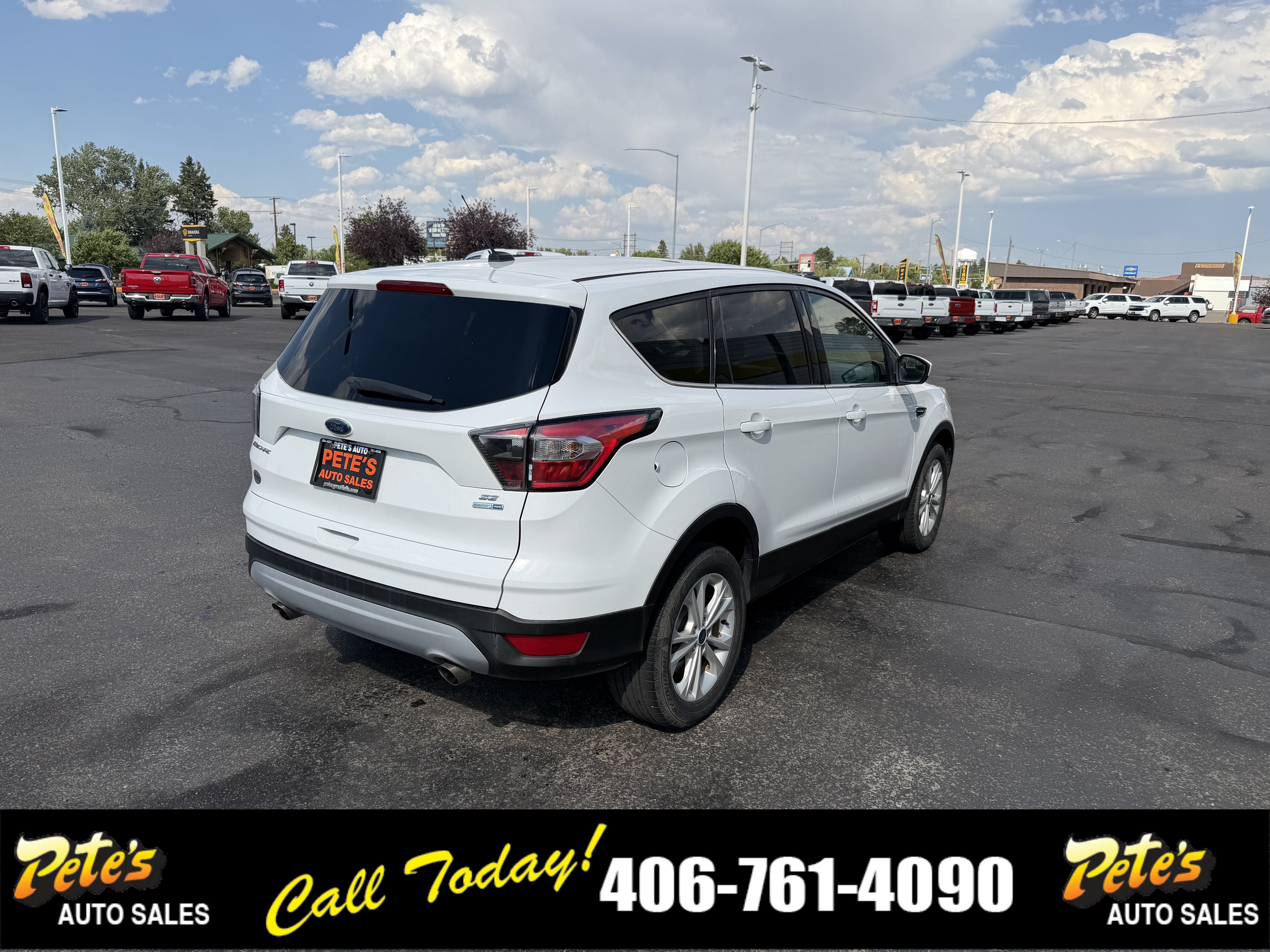 Used 2017 Ford Escape SE AWD/4WD image 4