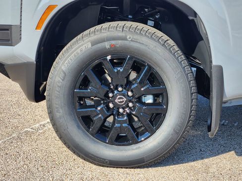New 2026 Nissan Frontier SV w/ All-Weather Content Package AWD/4WD image 7