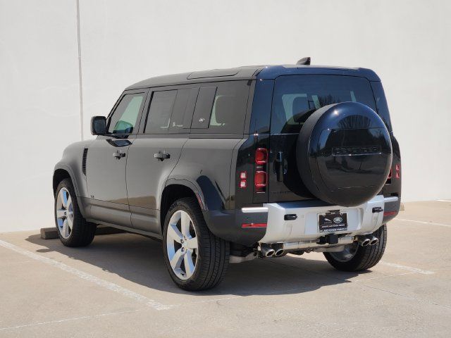 Used 2024 Land Rover Defender 110 SE AWD/4WD image 5